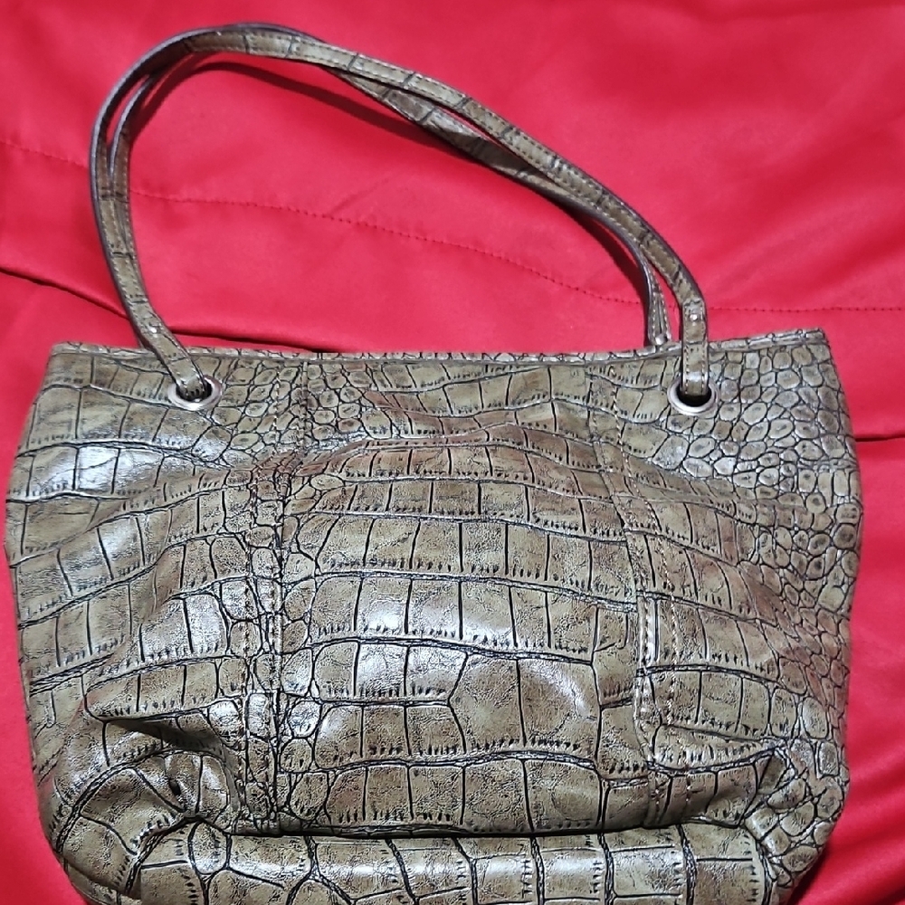 Elegant Crocodile Pattern Handbag - image 2